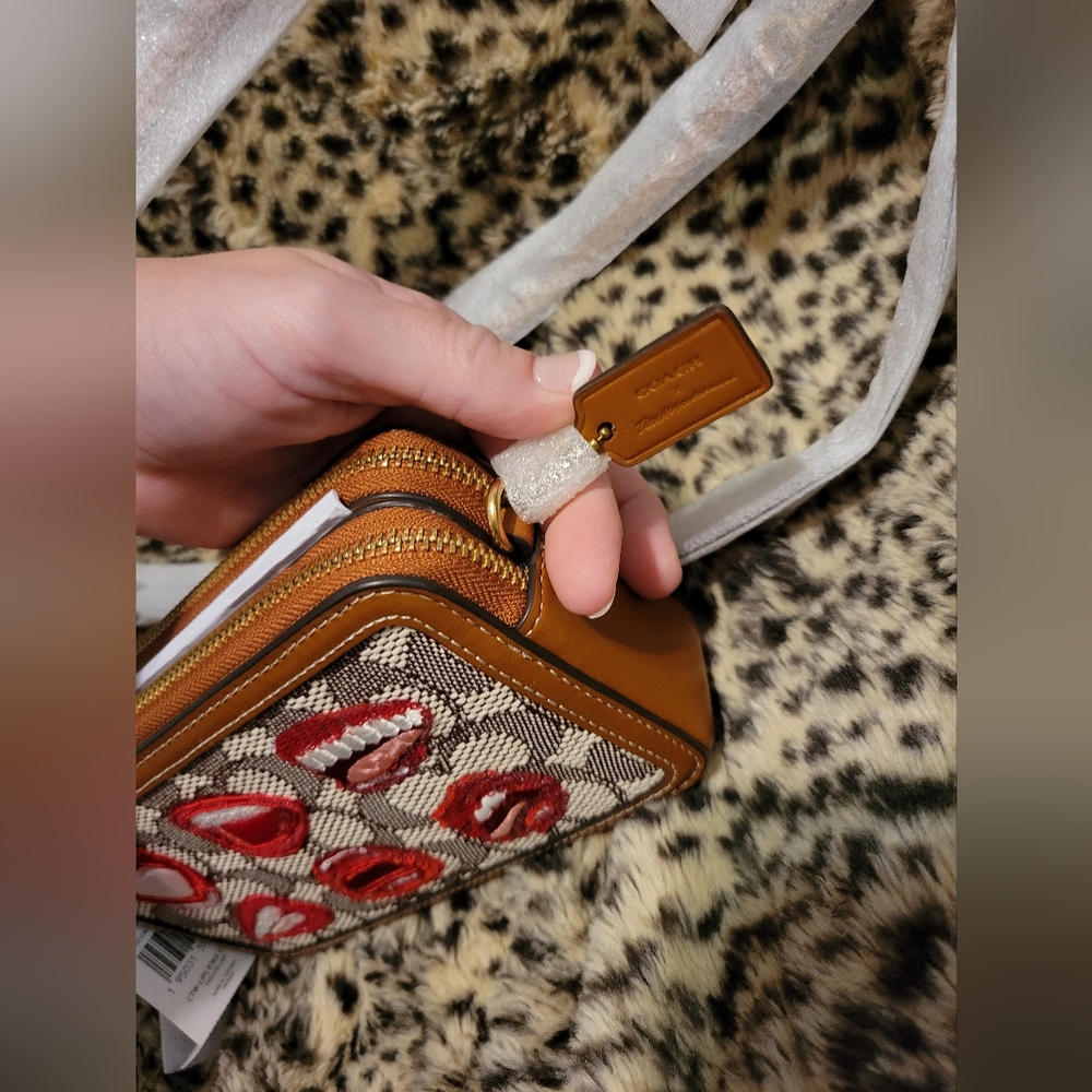 Tom Wesselmann crossbody Limited Edition - Picture 4 of 8
